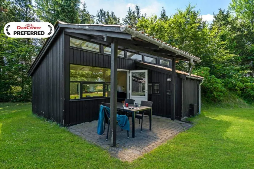 Lovely house with terrace | Pet-friendly - Image 1