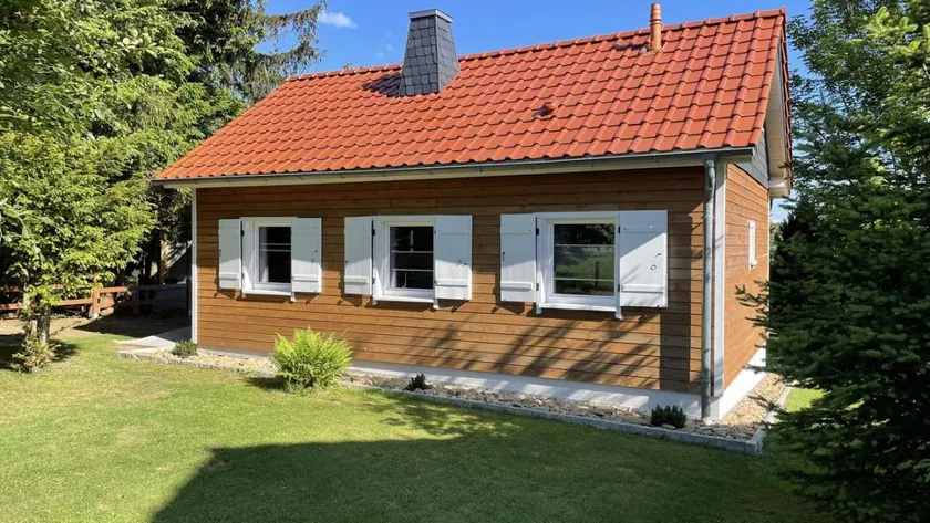 Casa con griglia, terrazza e giardino - Image 1