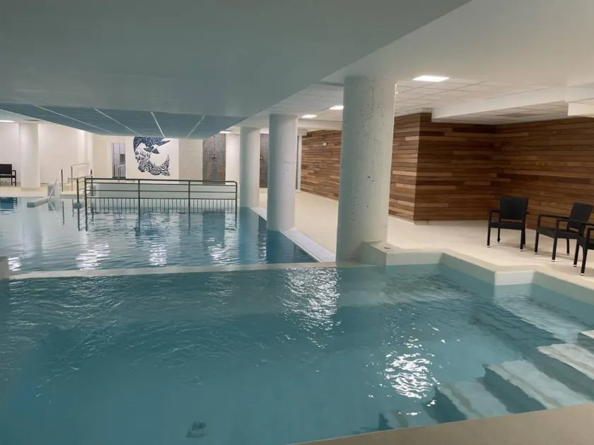 Ferienwohnung mit schnellem Internet, beheiztem Pool und Whirlpool - Image 1