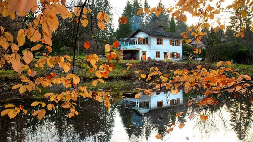 Holiday home with garden & terrace | Garden view - Image 1