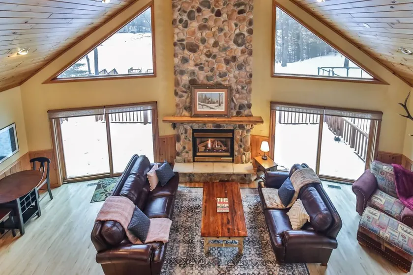 Home Sweet Hiawatha - Image 1