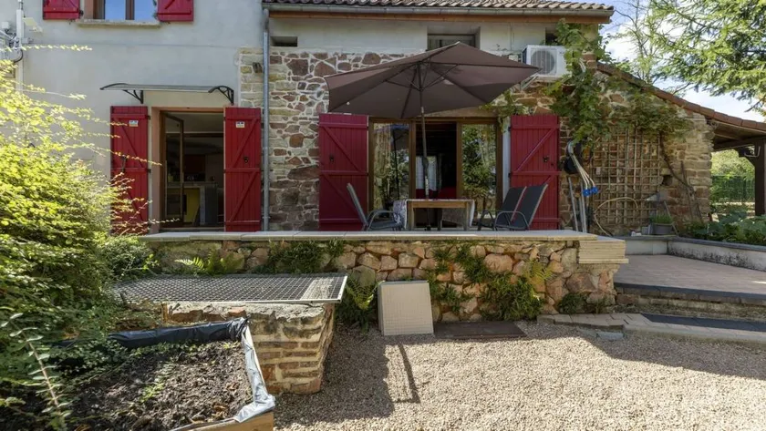 Voll ausgestattetes wunderschönes Ferienhaus mit Terrasse, Pool und Garten | Haustiere erlaubt - Image 1
