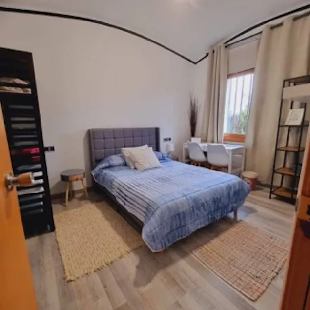 Private room | Next to Girona Cathedral - Image 1