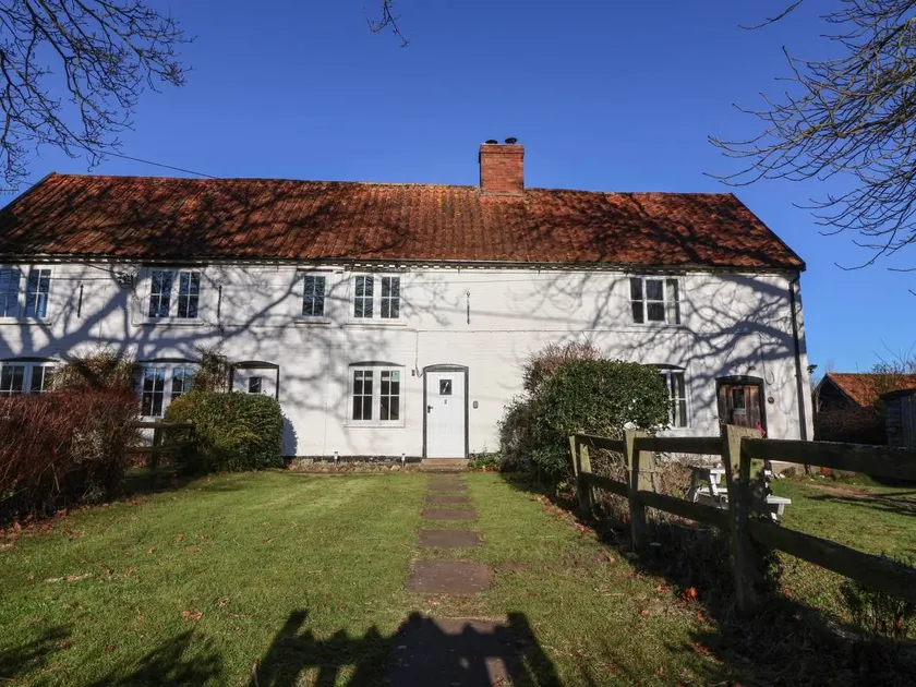 Children-friendly lovely cottage with garden | Pets are welcome - Image 1
