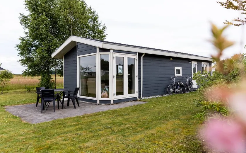 Detached chalet for 4 people, fully equipped. - Image 1