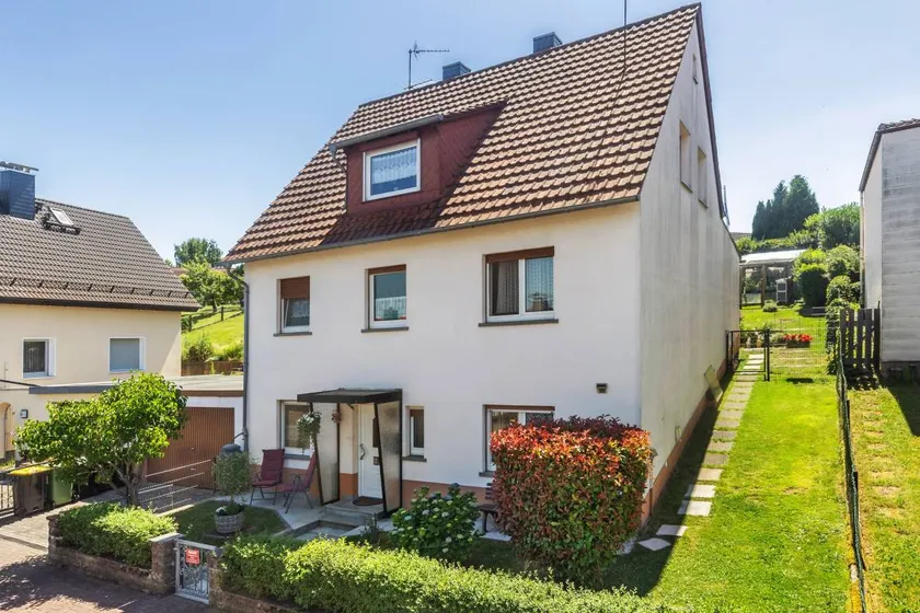 Apartment 'Ferienwohnung' with Private Garden and Wi-Fi - Image 1