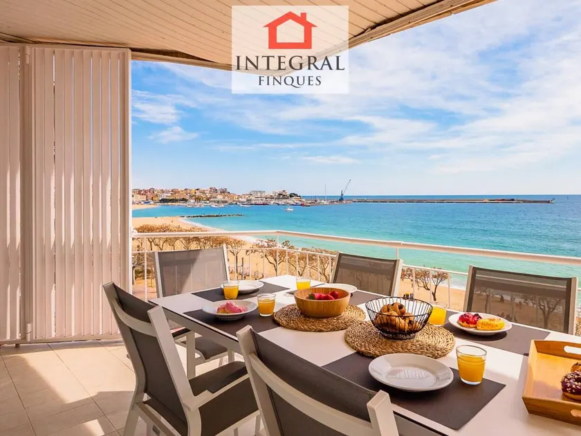 Oceanfront Apartment, 4 Bedrooms, Stunning Bay Views, Terrace, Parking, WiFi - Image 1