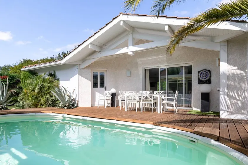 Maison de vacances avec piscine privée, terrasse et jardin | Vue jardin - Image 1