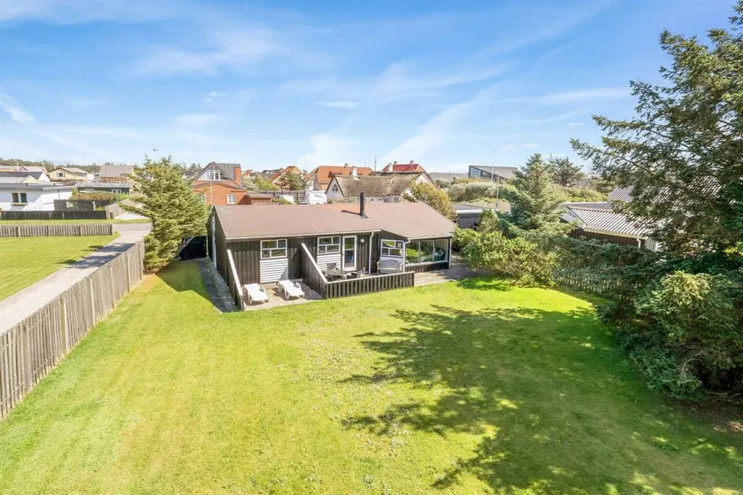 Fully equipped house with terrace | Close to the beach | Dogs allowed - Image 1
