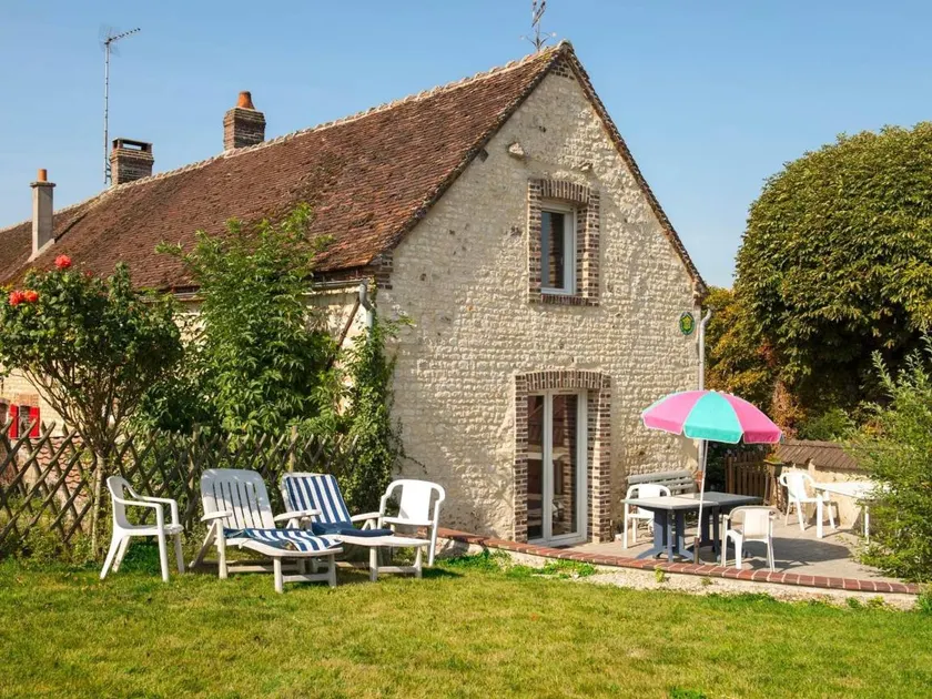 Cottage with barbeque - Image 1