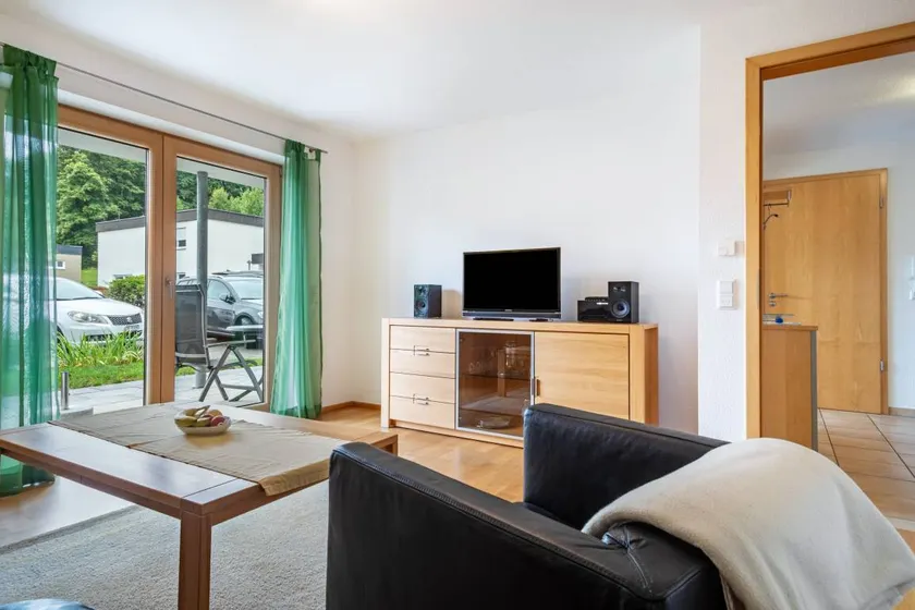 Fully equipped apartment with terrace - Image 1