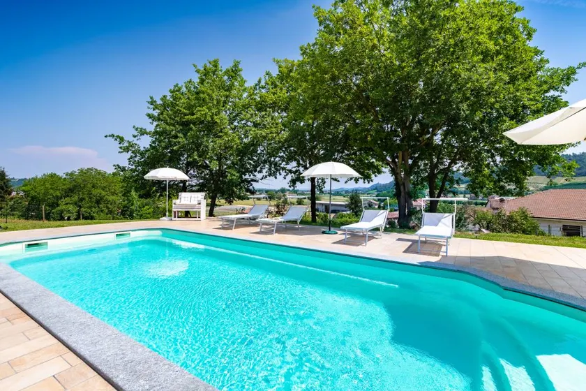 Grande appartamento accogliente e familiare con giardino | Vista sulla piscina - Image 1