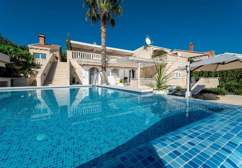 Villa Maritime mit Infinity Pool - Image 1