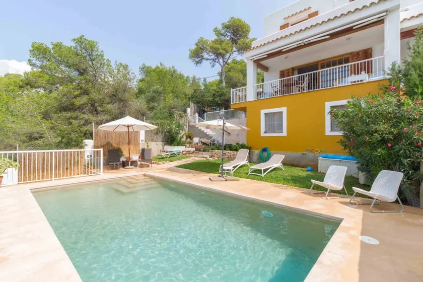House with terrace, private pool & BBQ - Image 1
