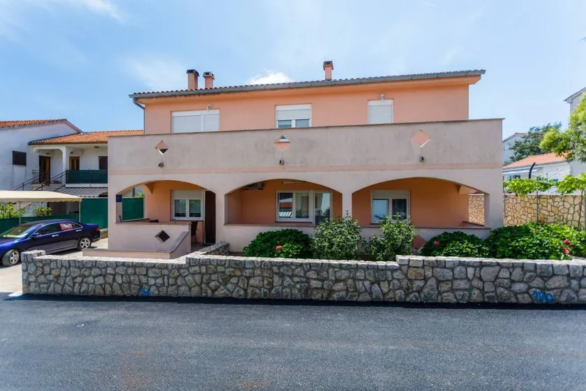 Private room with terrace & garden - Image 1