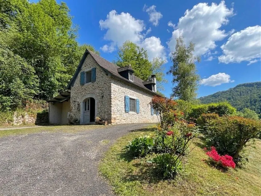 Gite with barbecue, terrace & garden - Image 1