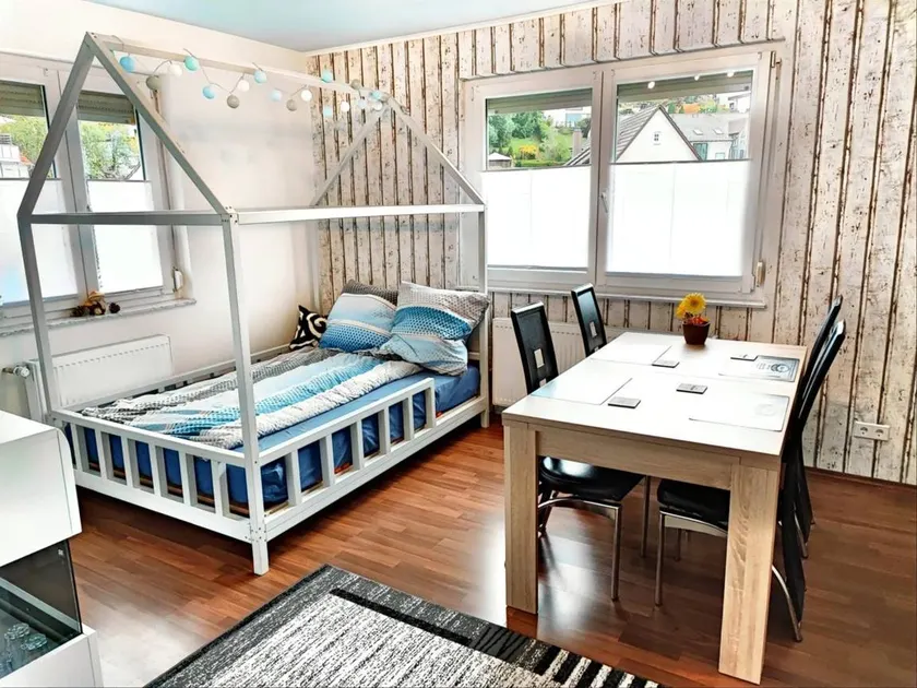 Flat with terrace | Garden view - Image 1