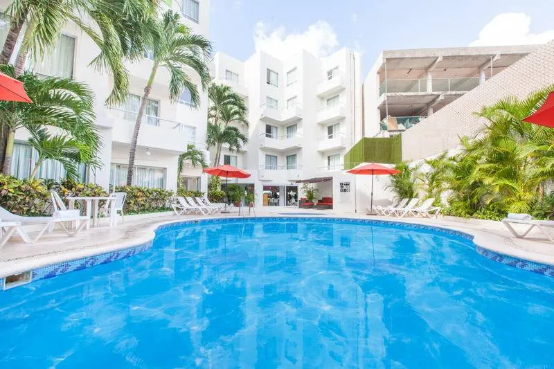 Ramada Cancun City - Image 1