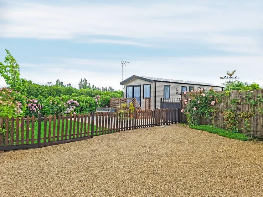 Family-oriented cottage with BBQ & garden | Pets allowed - Image 1