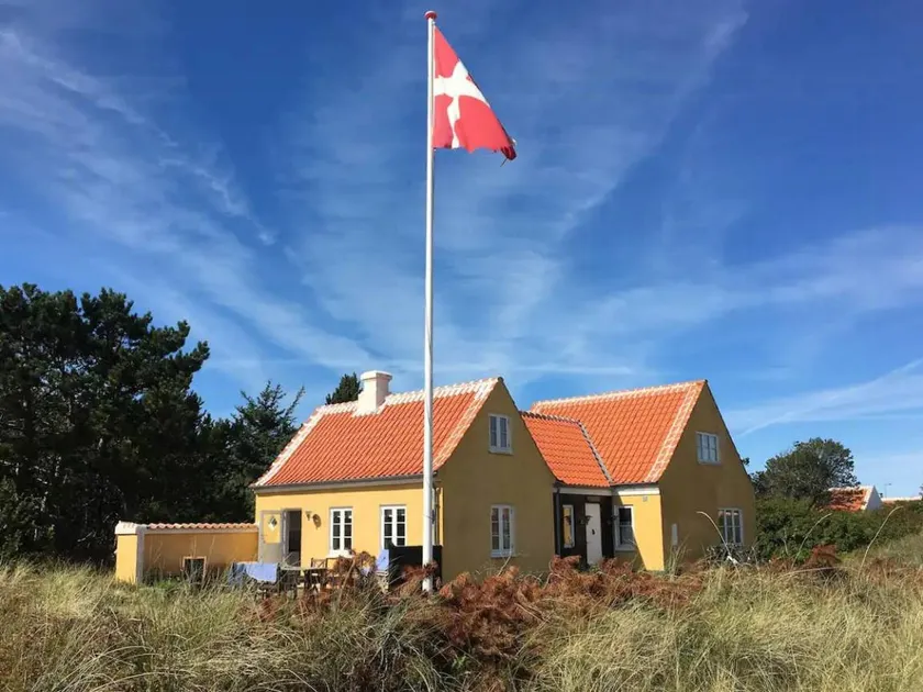 Family-friendly holiday home with BBQ, terrace & garden | Perfect for remote work | Pet-friendly - Image 1