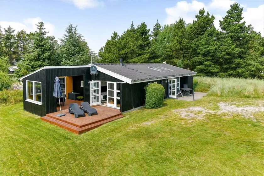 House with terrace & barbeque | Pets allowed - Image 1