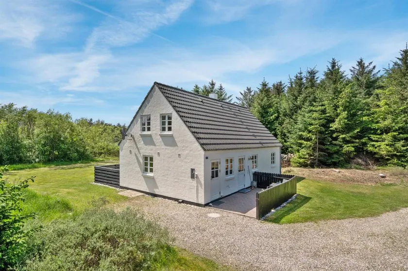 Child-friendly holiday home with sauna & terrace | Pets allowed - Image 1