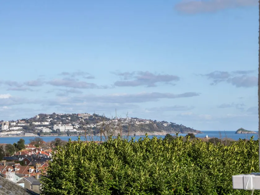 Child-friendly cottage with garden | Beach view | Pet-friendly - Image 1