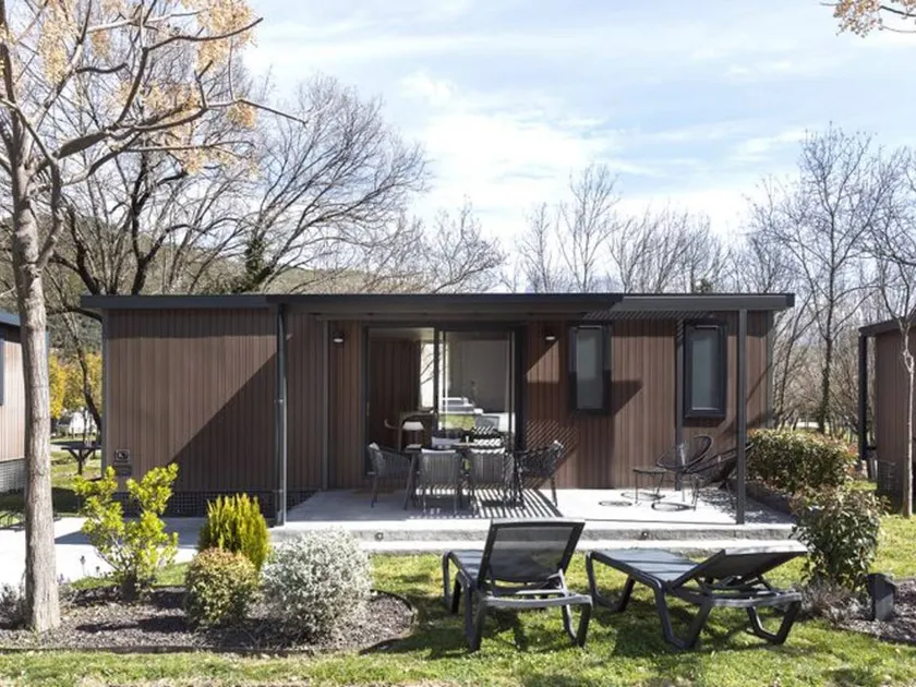 Beautiful mobile home with pool | Pet-friendly - Image 1