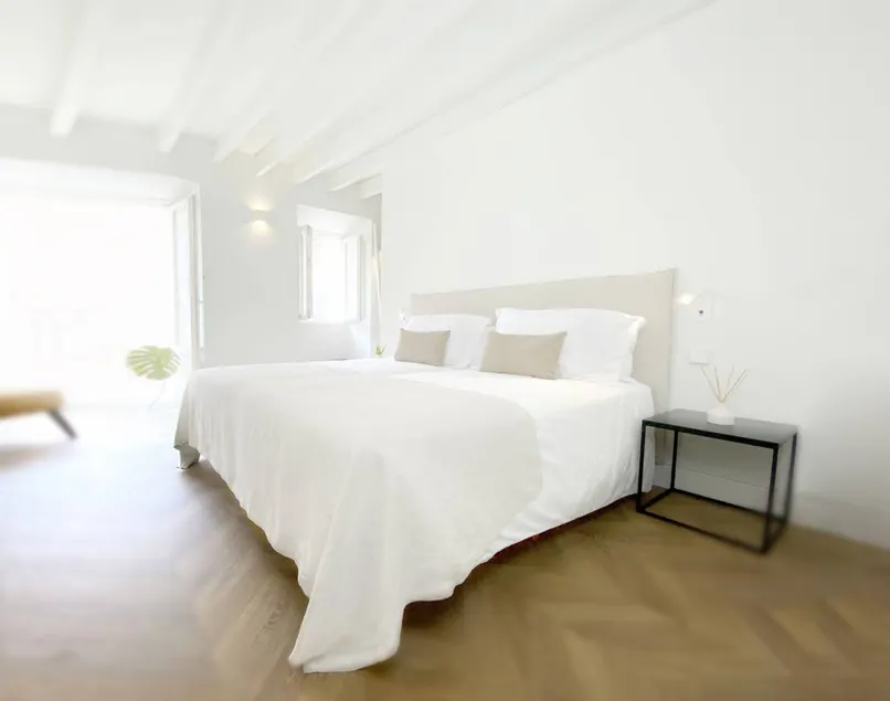 Lovely dedicated room with terrace - Image 1