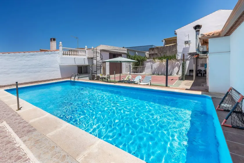 Casa con piscina privata e terrazza | Vista sulla montagna - Image 1