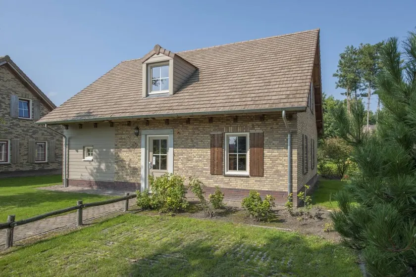 Bungalow mit Terrasse, Pool und Sauna - Image 1