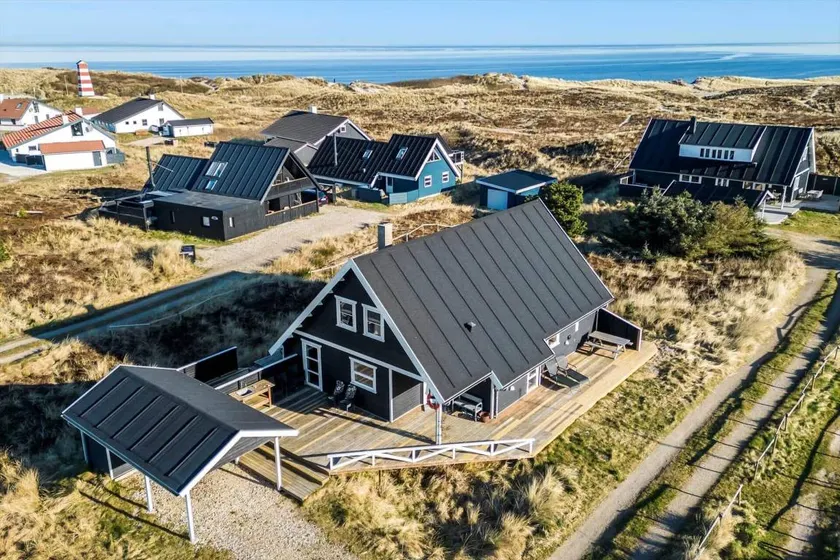 Fully equipped nice house with hot tub, sauna & terrace | Next to the beach | Pets are welcome - Image 1