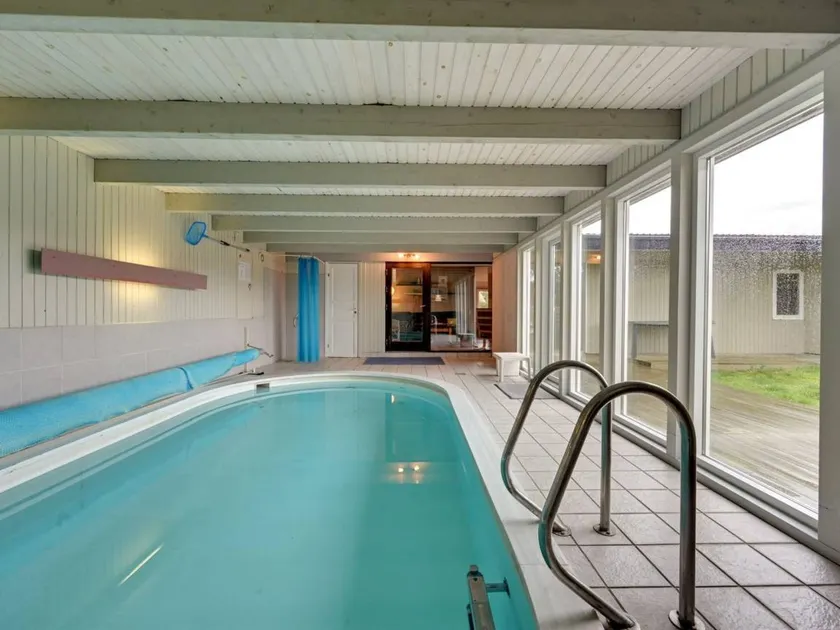 Child-friendly ample house with terrace, sauna & private pool | Pets are welcome - Image 1