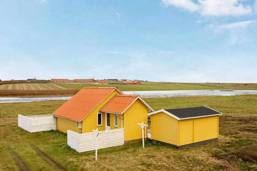 Nice holiday home with terrace | Close to the beach - Image 1