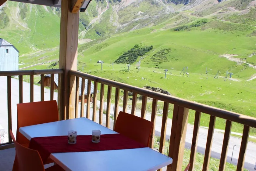 50m from ski slopes, swimming pool, terrace, parking, tv, ski locker, 45m², Barèges/La Mongie - Image 1