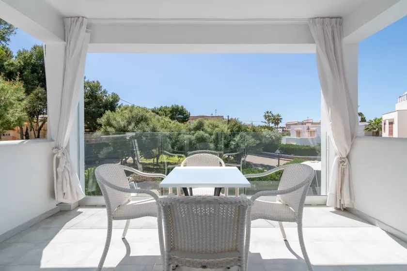 Children-friendly pleasant holiday apartment with pool & garden | Garden view | Next to the beach | Suitable for remote work - Image 1