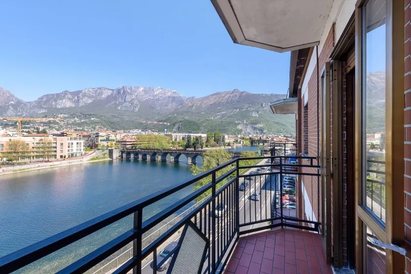 The Terrace on the Adda – Apartment with Lake and Mountain View - Image 1