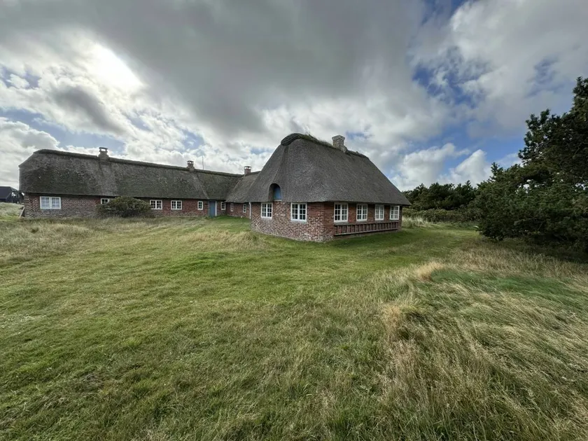 Protected farm from 1798 by Blåvand beach - Image 1