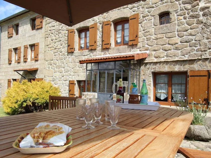 Cottage with barbeque & garden - Image 1