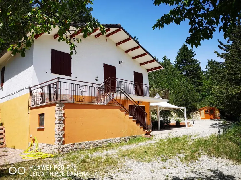 3 bedrooms house with enclosed garden at San Lorenzo - Image 1