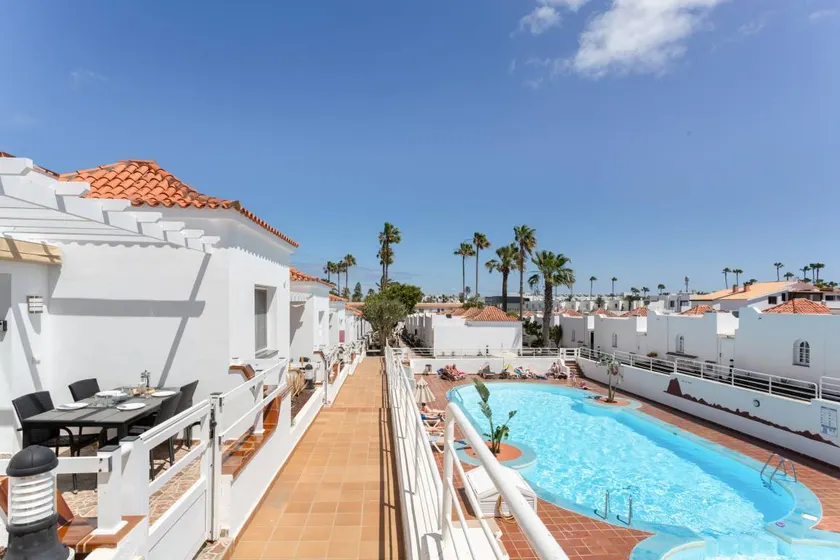 Merveilleuse maison de vacances avec terrasse, piscine et internet haut débit | Proche de la plage - Image 1