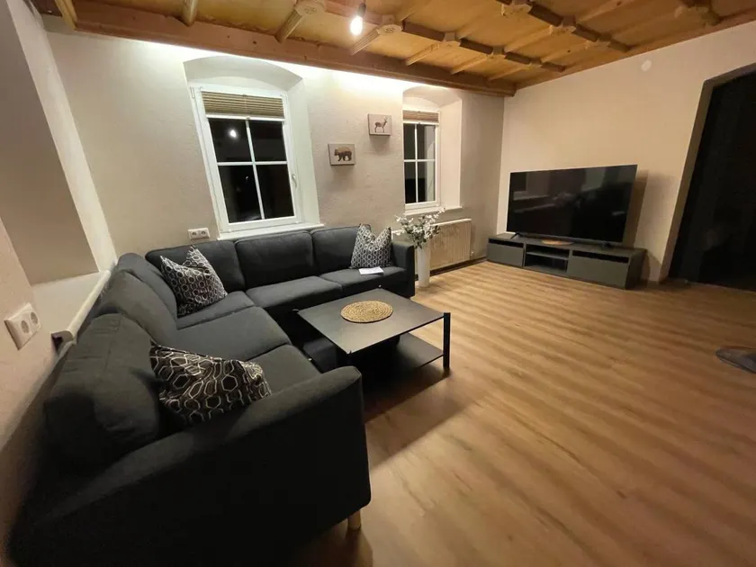 Apartment with terrace, barbecue & garden - Image 1
