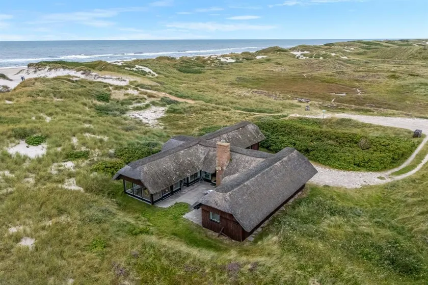 Fully equipped holiday home with terrace & sauna | Sea view | Close to the beach - Image 1