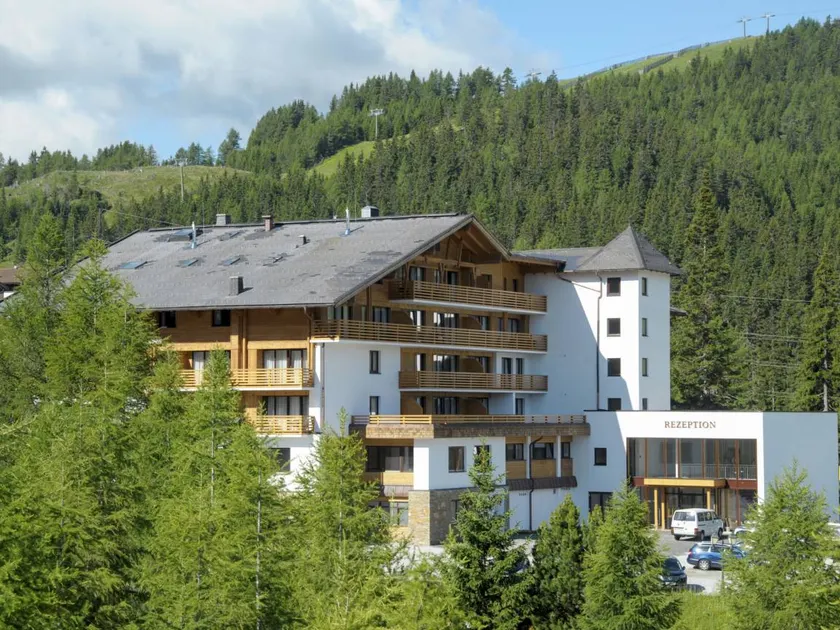 Holiday apartment with heated pool, garden & sauna | Mountain view - Image 1