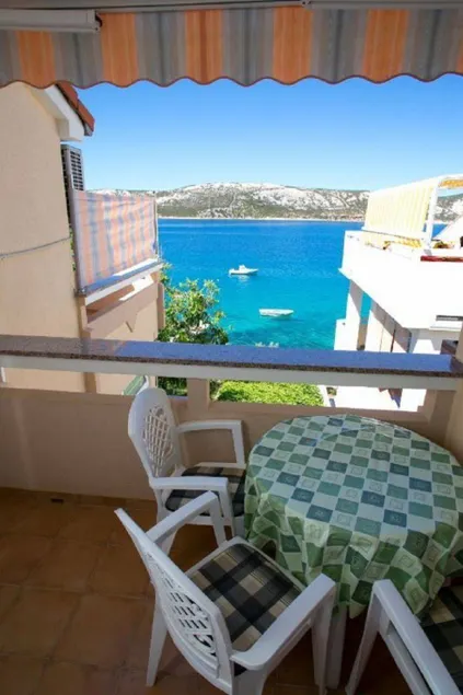 Apartment with terrace & BBQ | Sea view - Image 1