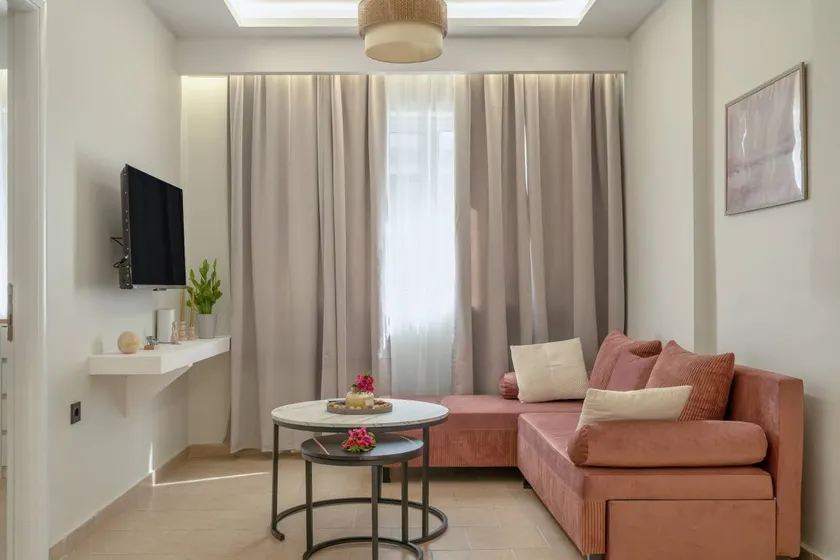 Papanikolis Apartment with Shared Terrace, Wi-Fi, and Air Conditioning - Image 1