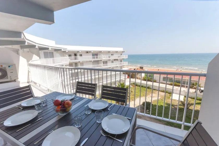 Apartamento con 3 dormitorios para 6 personas - Image 1