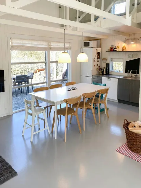 Holiday home with terrace & BBQ - Image 1