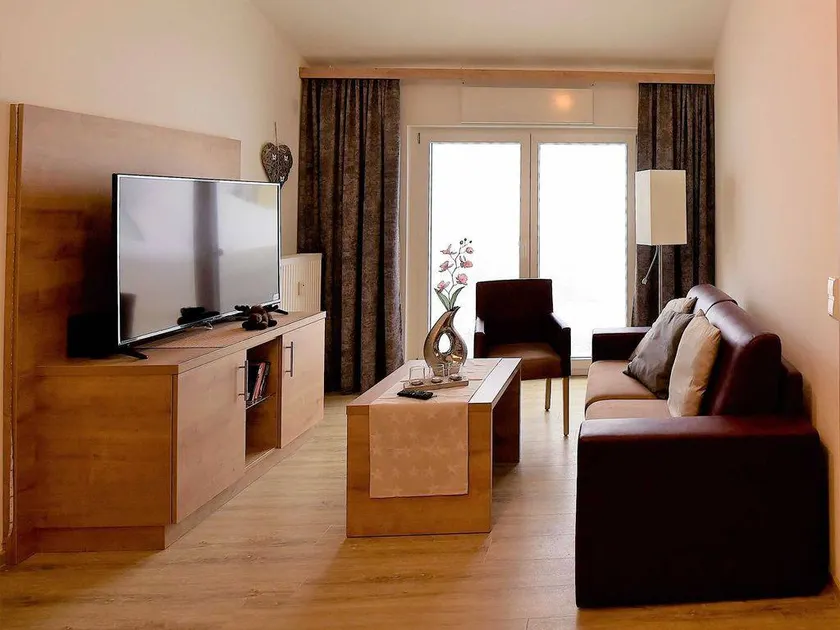 Children-friendly holiday apartment with jacuzzi, sauna & garden | Mountain view | Ski nearby | Pets are welcome - Image 1