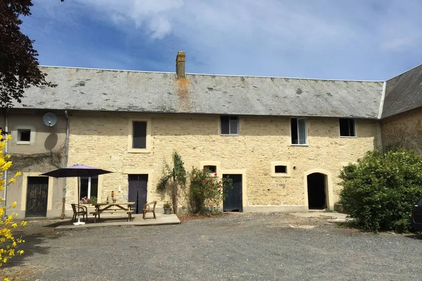 Lovely Holiday Home in Osmanville With Terrace - Image 1